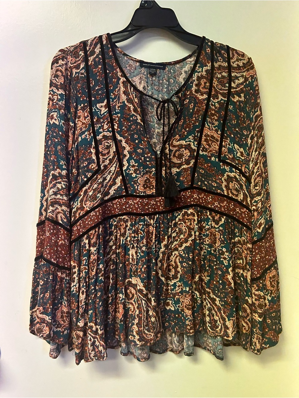 American Eagle Outfitters Women’s Boho Paisley Peasant Top in Teal and Rust